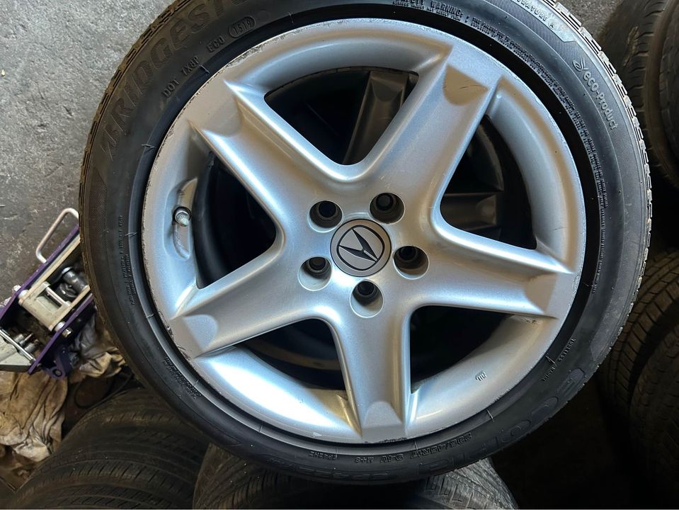 2005 Acura TL Rims and&nbsp;Tires
